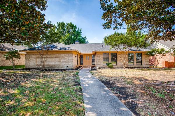 2214 Morning Glory Drive, Richardson, TX 75082