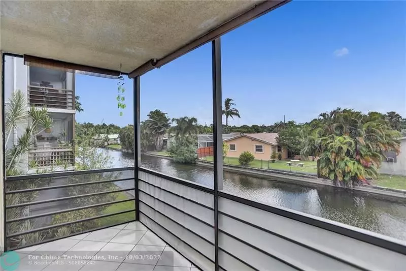 109 Royal Park Dr  #2E, Oakland Park, FL 33309