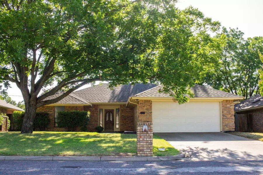 2308 Lovell Court, Arlington, TX 76012