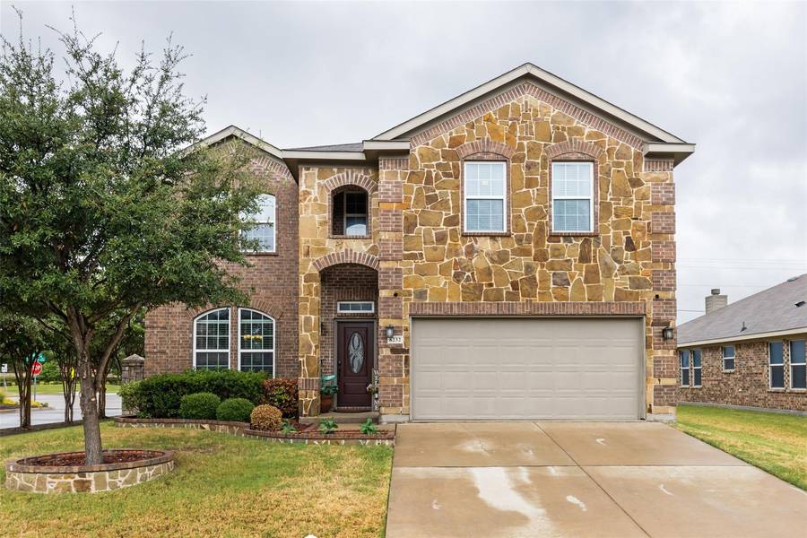 8232 Boulder Canyon Trail, Fort Worth, TX 76123