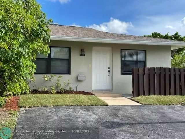 Delray Beach, FL 33484,5280 TENNIS LN