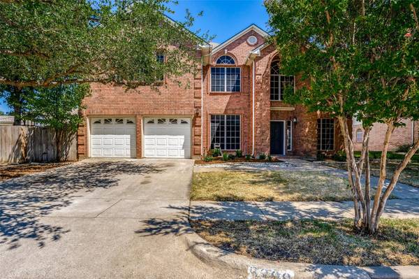 5209 Ash River Road, Fort Worth, TX 76137