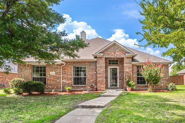 10305 Bent Tree Drive, Rowlett, TX 75089