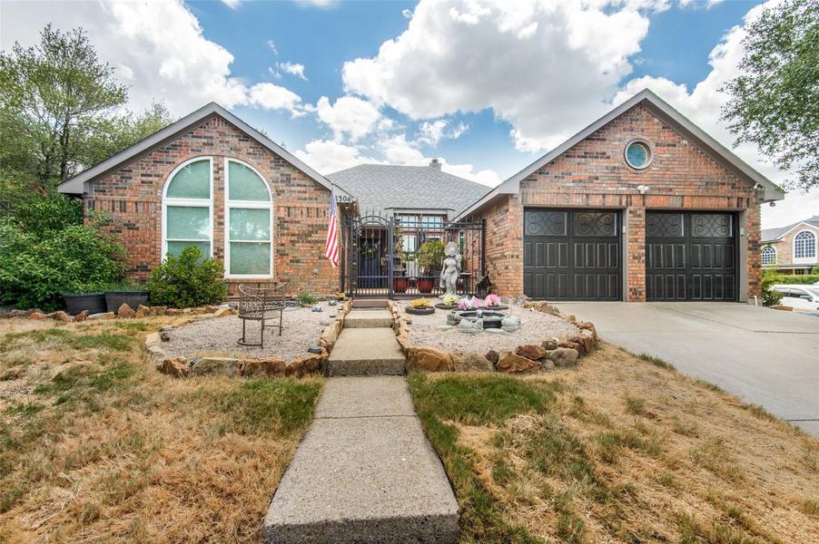 8304 Deep Green Drive, Dallas, TX 75249