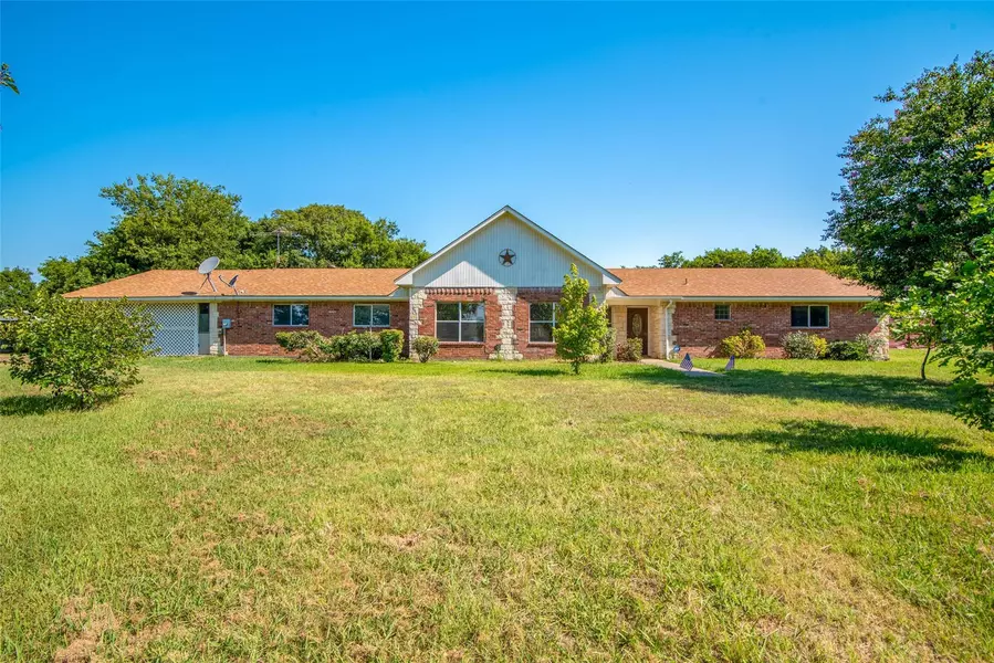 105 Flowing Wells Road, Pottsboro, TX 75076