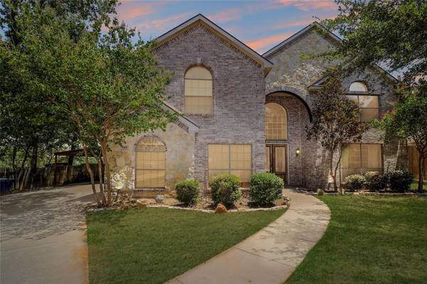 919 Greenfield Court,  Kennedale,  TX 76060