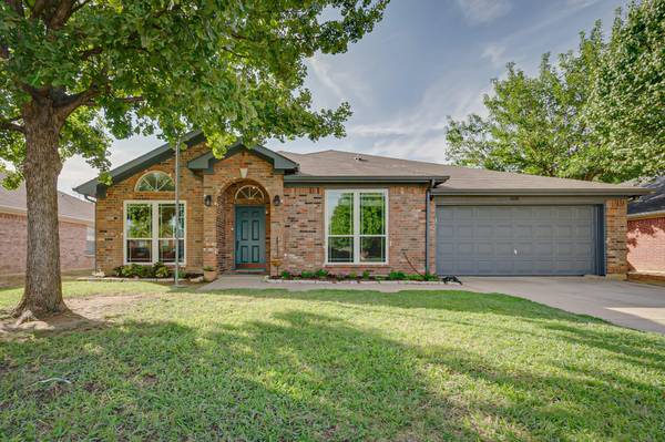 1610 Windcastle Drive, Mansfield, TX 76063