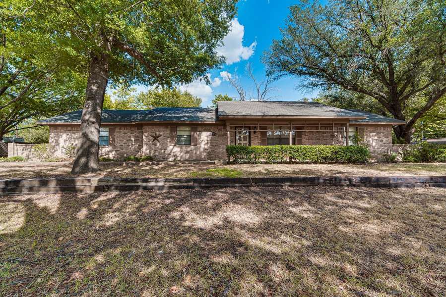 486 Cleve Cole Road, Denison, TX 75021