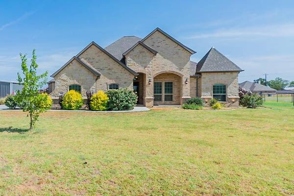 1010 Jesse James Lane, Springtown, TX 76082