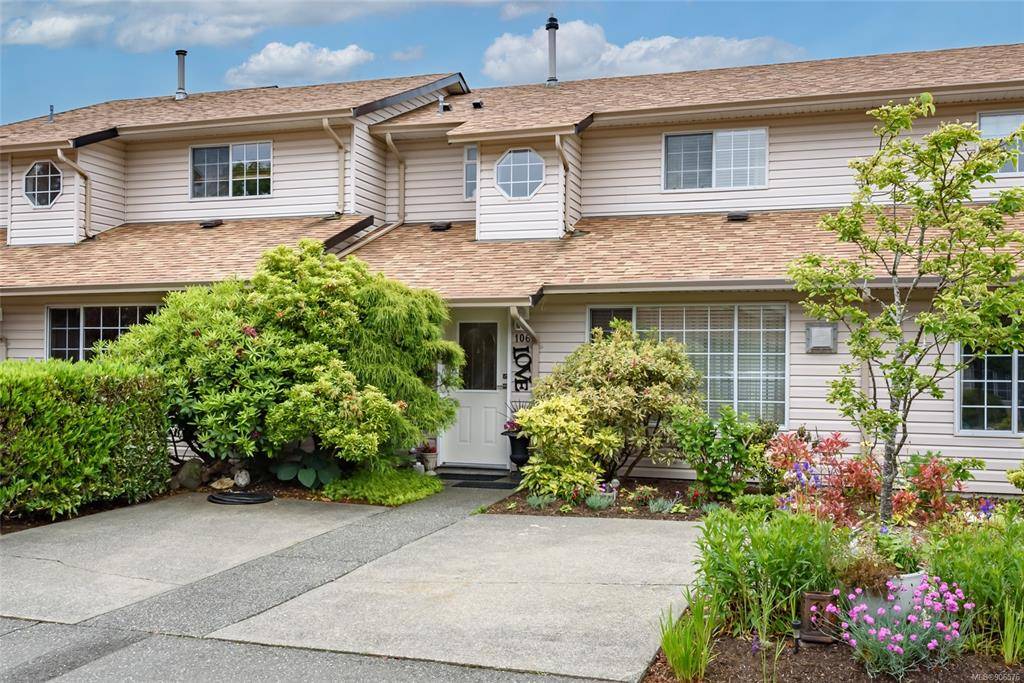 Comox, BC V9M 3P2,680 Murrelet Dr #106