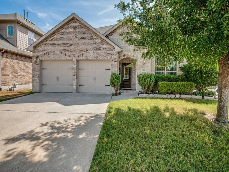 8800 Night Wind Lane, Fort Worth, TX 76244