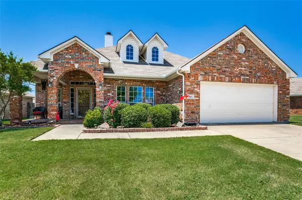 5815 Prairie View Court, Grand Prairie, TX 75052