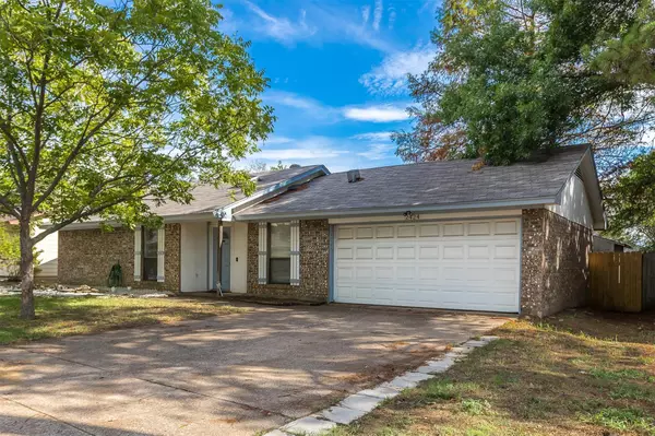 Arlington, TX 76015,2424 Homewood Trail