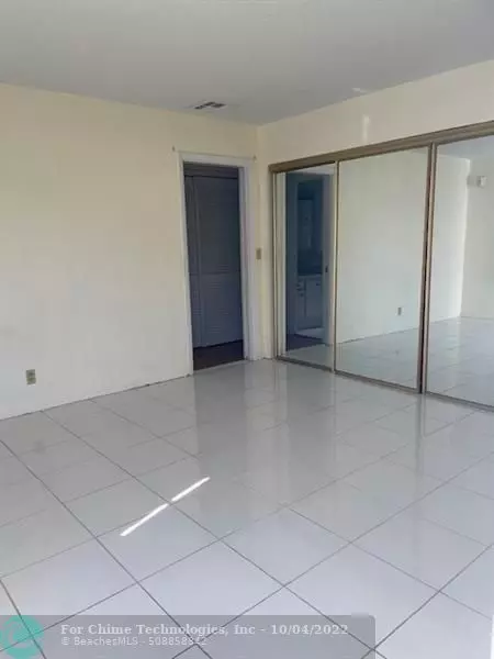 Hallandale Beach, FL 33009,181 NE 14th Ave  #23A