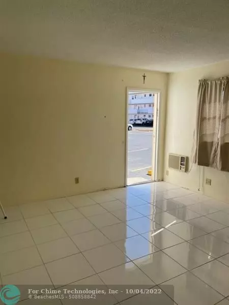 Hallandale Beach, FL 33009,181 NE 14th Ave  #23A