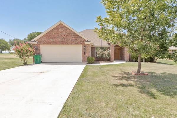 209 Lakeview Drive, Runaway Bay, TX 76426