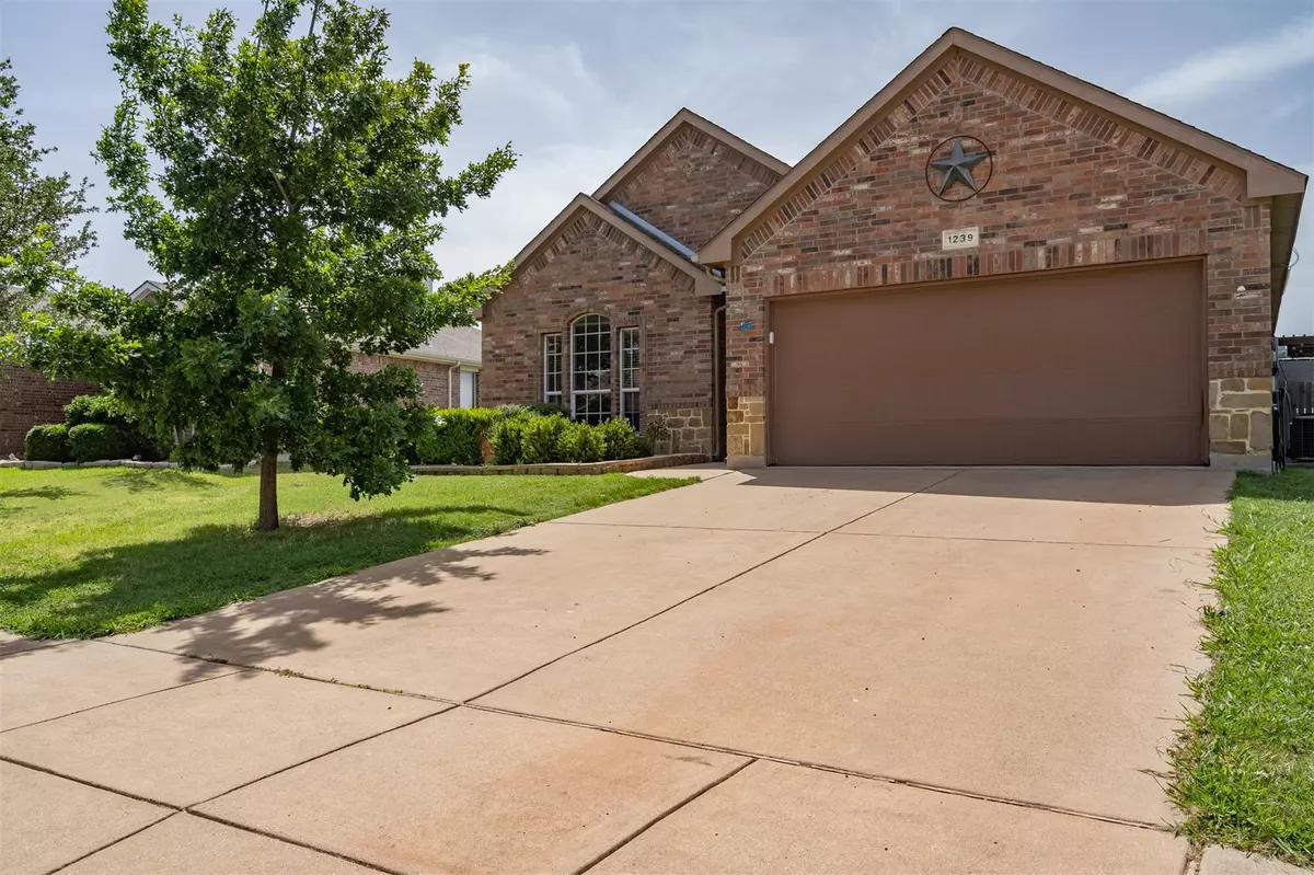 Burleson, TX 76028,1239 Spanish Moss Drive