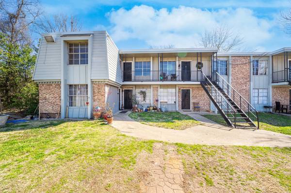 222 W Gilmer Road, Big Sandy, TX 75755