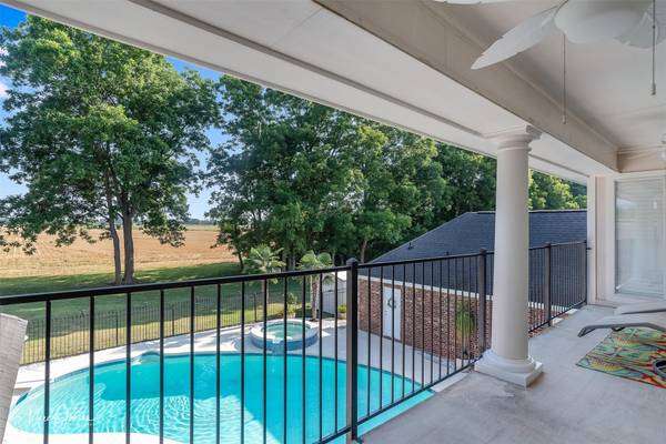 9806 Rose Ridge Circle,  Shreveport,  LA 71115