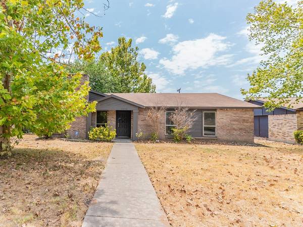 1358 Oakbluff Drive, Lancaster, TX 75146