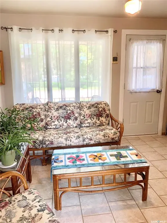 Yorkton, SK S3N 2X5,118 Gordon AVENUE