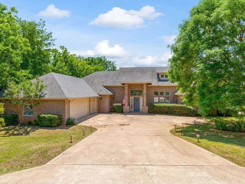 10304 Ravenswood Road, Granbury, TX 76049