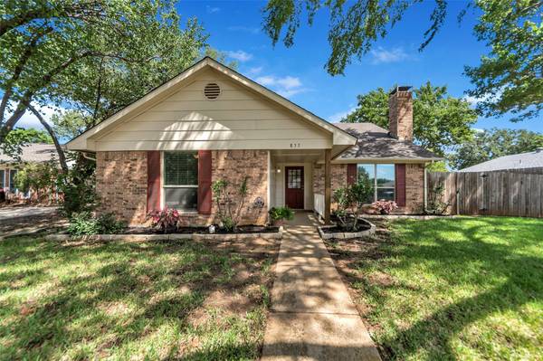 833 Blue Oak Drive, Lewisville, TX 75067