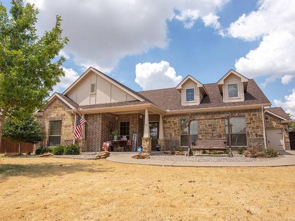 500 Green Pointe Drive, Hudson Oaks, TX 76087