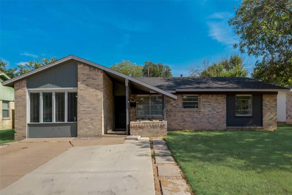 2319 Ridgedale Drive, Carrollton, TX 75006