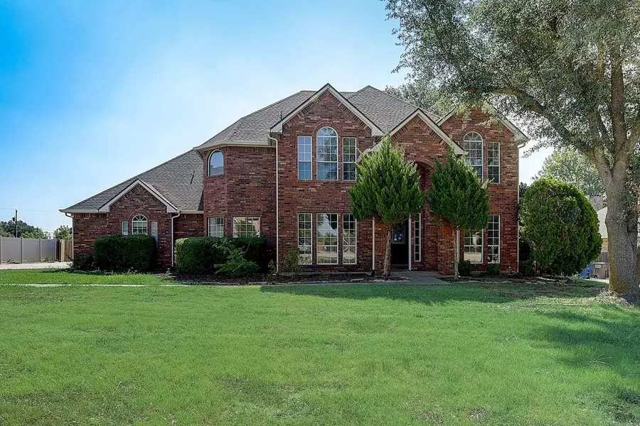 908 Valley View Avenue, Red Oak, TX 75154