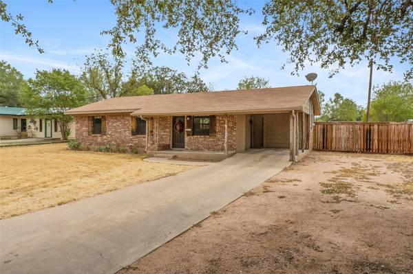 3607 1st Street, Brownwood, TX 76801