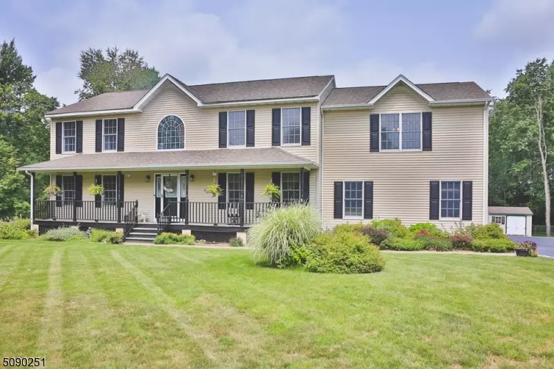 6 Winding Way, Franklin Boro, NJ 07416