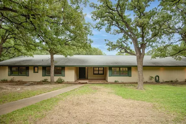 3216 Sunset Lane, Dalworthington Gardens, TX 76016