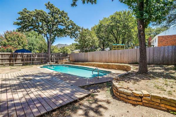 Bedford, TX 76021,3217 Rustic Woods Drive