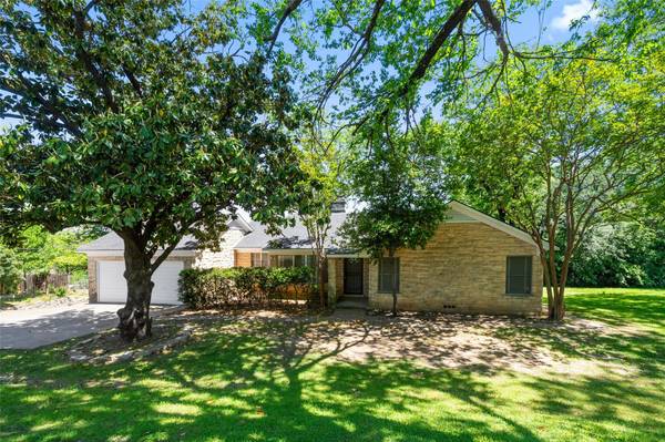 4901 Circle Ridge Drive, Fort Worth, TX 76114