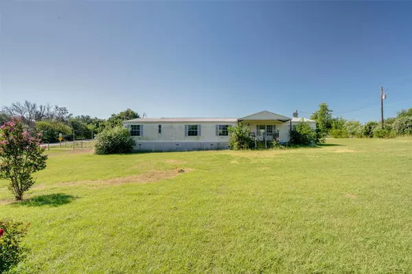 100 Hyde Away Lane, Weatherford, TX 76085