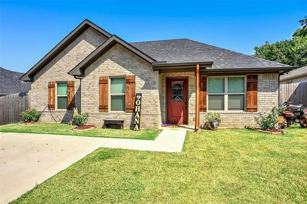 415 E Maple Row, Denison, TX 75021