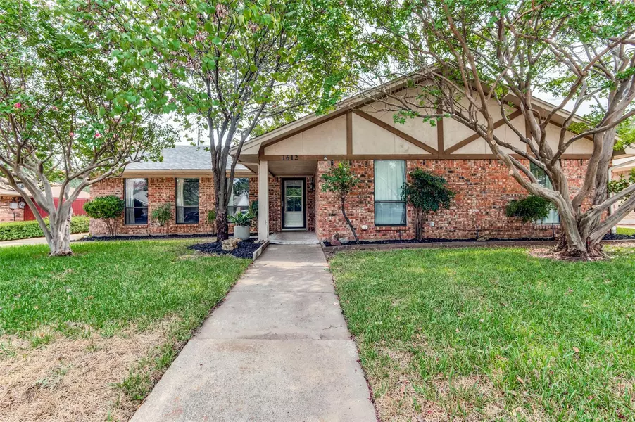 1612 Daywood Lane, Irving, TX 75061