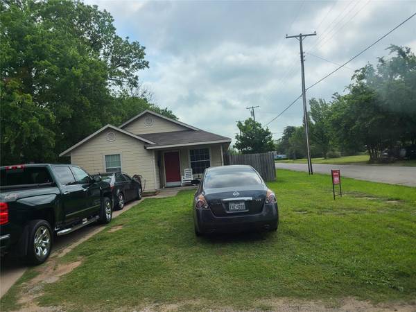 701 E College Street, Sherman, TX 75090