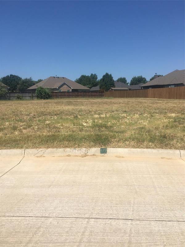 104 Bent Creek Court, Cleburne, TX 76033