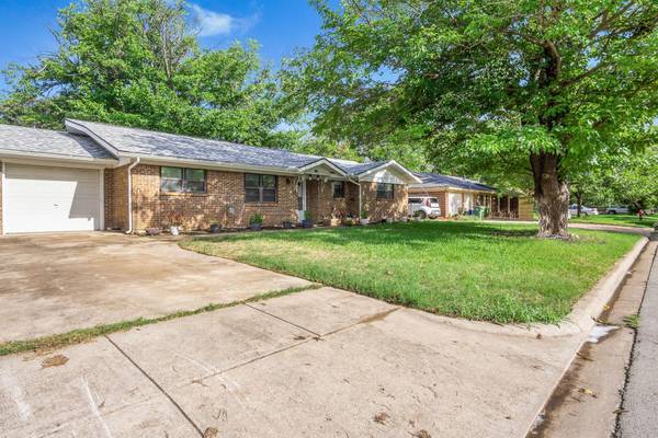 4716 Redondo Street, North Richland Hills, TX 76180