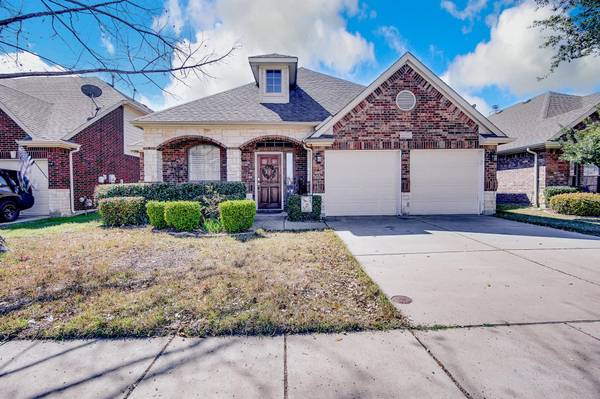 6973 Shoreview Drive, Grand Prairie, TX 75054