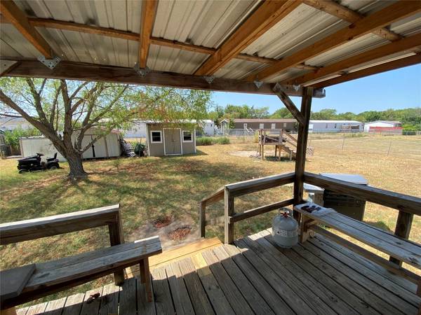 414 Kaci Jo Drive, Mabank, TX 75147