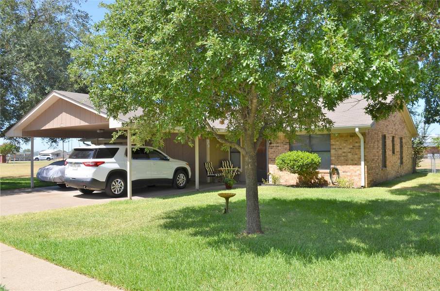 103 N 10th Street, Mabank, TX 75147