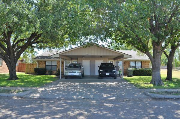 102 N 10th Street, Mabank, TX 75147