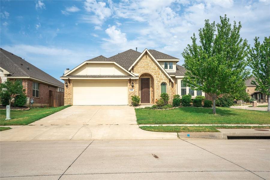 1000 Tarragon Drive, Burleson, TX 76028