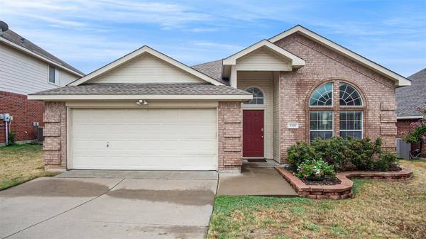 8400 Summer Park Drive, Fort Worth, TX 76123