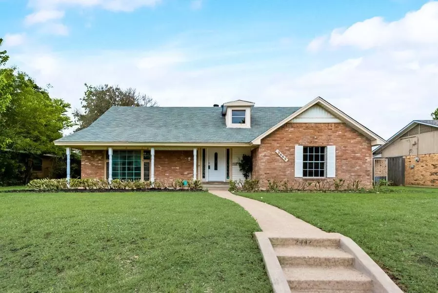 2442 Club Manor Drive, Dallas, TX 75237