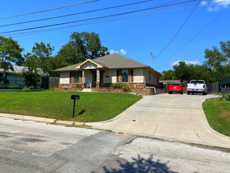 505 W Nelson Street, Bowie, TX 76230