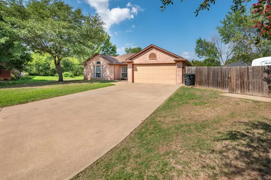 1310 Bradley Court, Cleburne, TX 76033